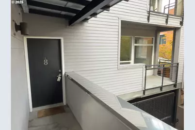 2327 NW Northrup St #8, Portland, OR 97210 - Photo 2