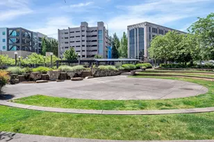 12600 SW Crescent St, Beaverton, OR 97005 - Photo 38