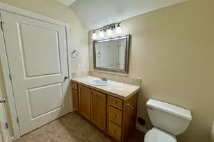 1010 SW 170th Ave, Beaverton, OR 97003 - Photo 10