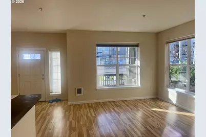1010 SW 170th Ave #101, Beaverton, OR 97003 - Photo 2