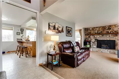 2790 23rd St, Springfield, OR 97477 - Photo 42