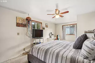 131 N 10th St, Cottage Grove, OR 97424 - Photo 16