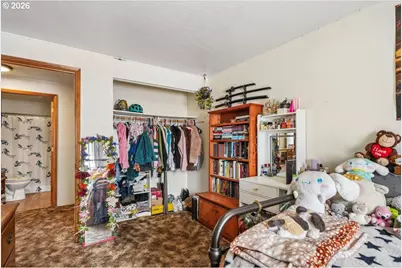 131 N 10th St, Cottage Grove, OR 97424 - Photo 12