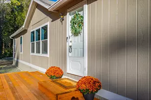 20191 Hwy 42, Myrtle Point, OR 97458 - Photo 6