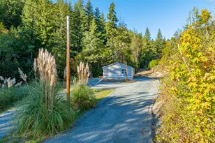 20191 Hwy 42, Myrtle Point, OR 97458 - Photo 38