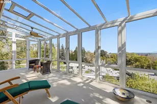 2107 SW Market St Dr, Portland, OR 97201 - Photo 10