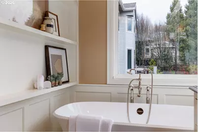 1320 NW Park Ridge Ln, Portland, OR 97229 - Photo 20