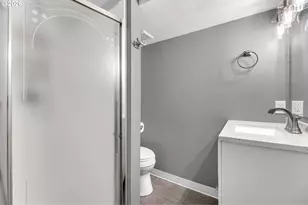 6424 SE 57th Ave, Portland, OR 97206 - Photo 32