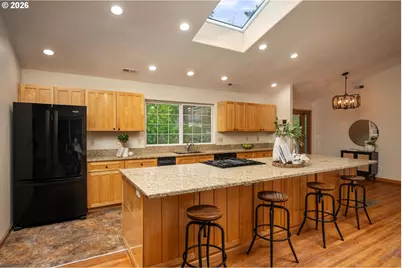 1471 Burns St, West Linn, OR 97068 - Photo 4