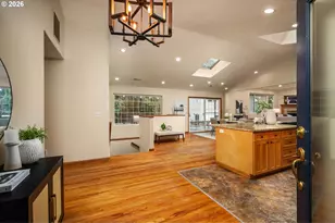 1471 Burns St, West Linn, OR 97068 - Photo 2