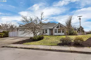 1420 NE Hoffman Dr, McMinnville, OR 97128 - Photo 2