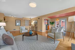 307 SW Hamilton St, Portland, OR 97239 - Photo 8