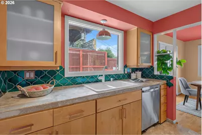 307 SW Hamilton St, Portland, OR 97239 - Photo 14