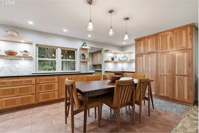 7325 SE Barbara Welch Rd, Portland, OR 97236 - Photo 10