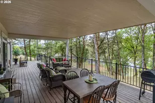 9600 S Bank Dr, Roseburg, OR 97470 - Photo 4