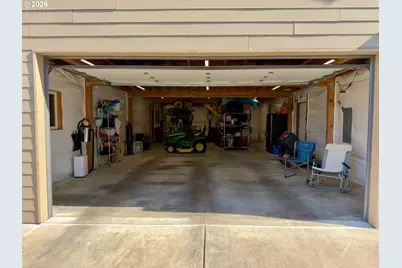 9460 SE Jeanne Rd, Happy Valley, OR 97086 - Photo 38