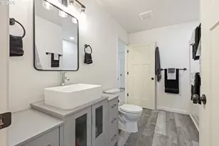 536 Annis St, Canyonville, OR 97417 - Photo 32