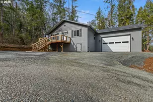 536 Annis St, Canyonville, OR 97417 - Photo 2