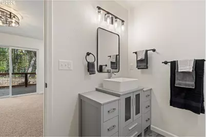 536 Annis St, Canyonville, OR 97417 - Photo 22