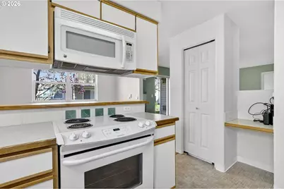 4606 W Powell Blvd #162, Gresham, OR 97030 - Photo 18