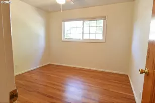 5800 SE Woodstock Blvd, Portland, OR 97206 - Photo 10