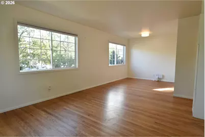 5800 SE Woodstock Blvd, Portland, OR 97206 - Photo 4