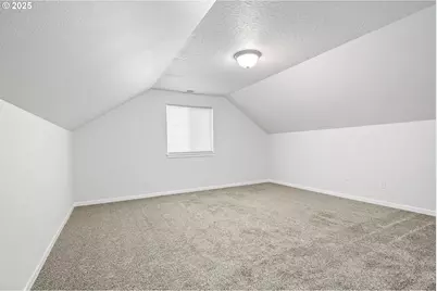 1871 SE Academy St, Dallas, OR 97338 - Photo 16