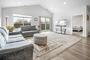 1871 SE Academy St, Dallas, OR 97338 - Photo 10