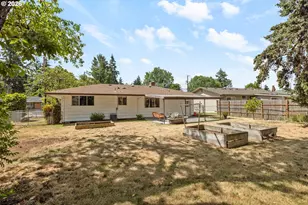 12601 SE Mill St, Portland, OR 97233 - Photo 36