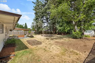 12601 SE Mill St, Portland, OR 97233 - Photo 38