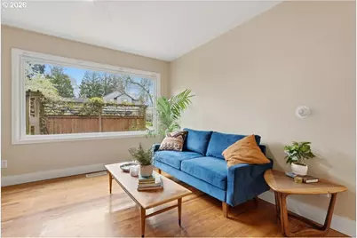 5823 SE Insley St, Portland, OR 97206 - Photo 8