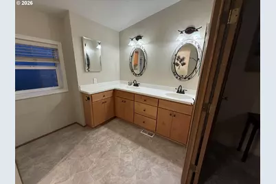 3355 N Delta Hwy #105, Eugene, OR 97408 - Photo 20