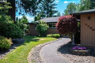 1150 SE 34th Cir, Troutdale, OR 97060 - Photo 2