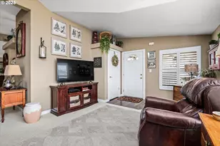 3220 Crescent Ave, Eugene, OR 97408 - Photo 8