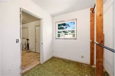 13646 SE Rhine St, Portland, OR 97236 - Photo 12