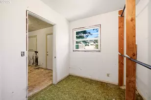 13646 SE Rhine St, Portland, OR 97236 - Photo 12