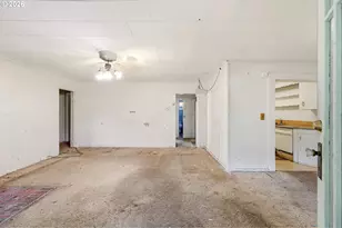 13646 SE Rhine St, Portland, OR 97236 - Photo 4