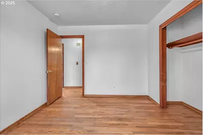 1550 SE 4th St, Gresham, OR 97080 - Photo 26