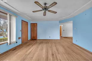 1550 SE 4th St, Gresham, OR 97080 - Photo 12