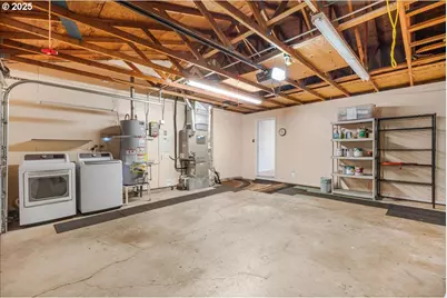 2049 SE Gerhard Dr, Hillsboro, OR 97123 - Photo 22