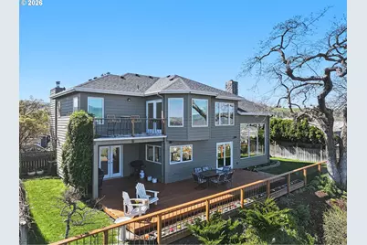 915 E 18th St, The Dalles, OR 97058 - Photo 4