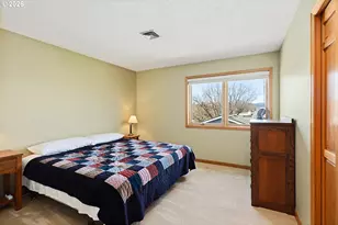 915 E 18th St, The Dalles, OR 97058 - Photo 40