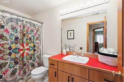 915 E 18th St, The Dalles, OR 97058 - Photo 44