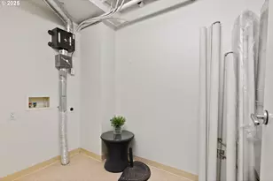 1310 NW Naito Pkwy, Portland, OR 97209 - Photo 10