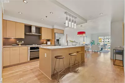 1310 NW Naito Pkwy #105, Portland, OR 97209 - Photo 12