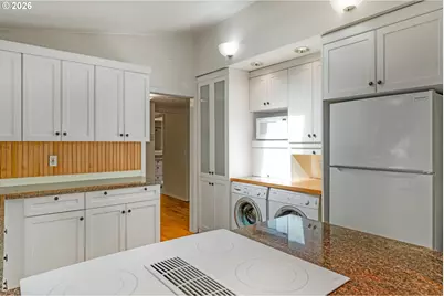4321 Woodside Cir, Lake Oswego, OR 97035 - Photo 12