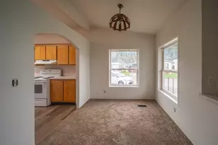 1413 Hawthorne Ave, Reedsport, OR 97467 - Photo 8