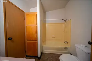 1413 Hawthorne Ave, Reedsport, OR 97467 - Photo 14