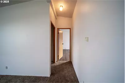 1413 Hawthorne Ave, Reedsport, OR 97467 - Photo 18