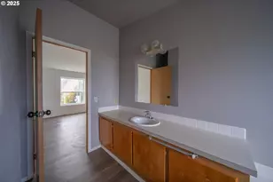 1413 Hawthorne Ave, Reedsport, OR 97467 - Photo 24